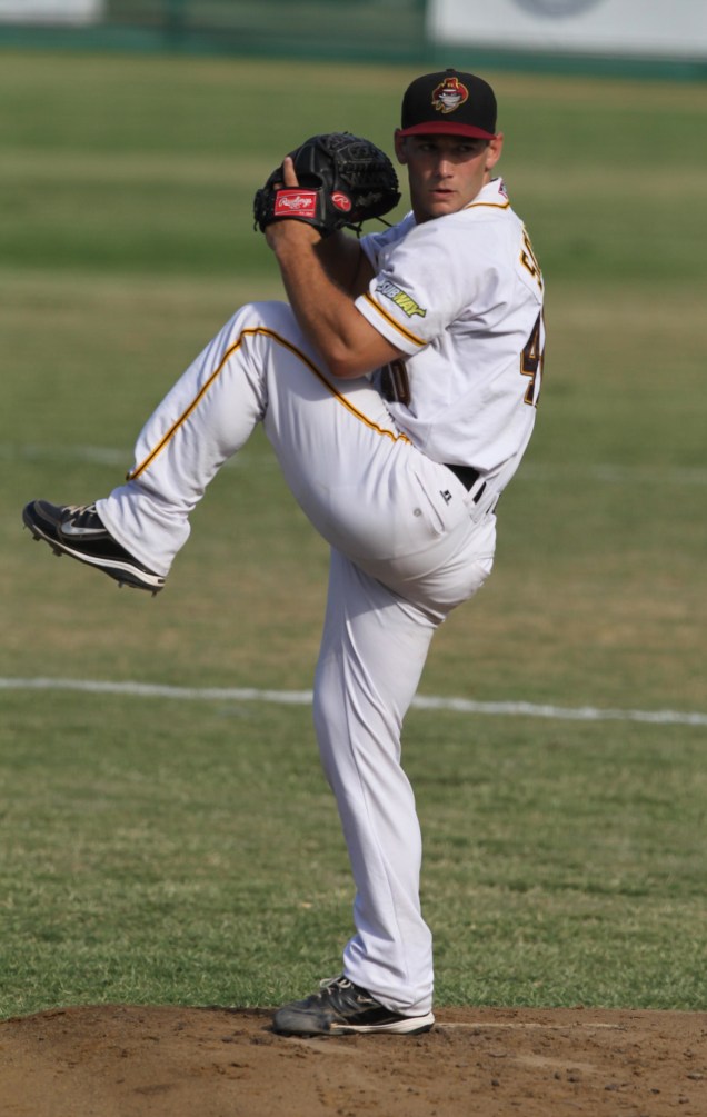 #16 Jim Schult of the Brisbane Bandits (Charles Knight / SMP Images)